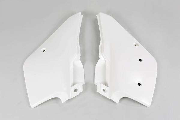 Side panels - white 047 - Kawasaki - REPLICA PLASTICS - KA02788-047 - UFO Plast