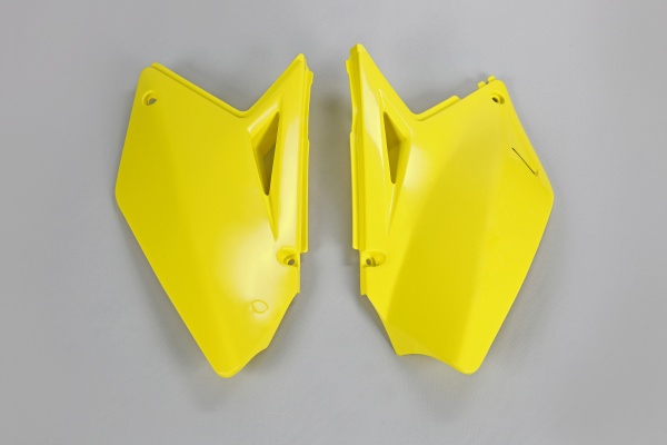 Side panels - yellow 102 - Suzuki - REPLICA PLASTICS - SU04902-102 - UFO Plast