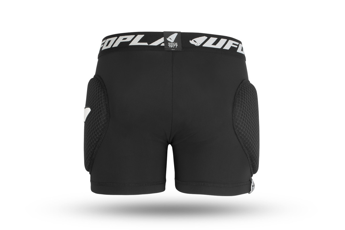 Reborn MV6 kids protective shorts with hip protectors